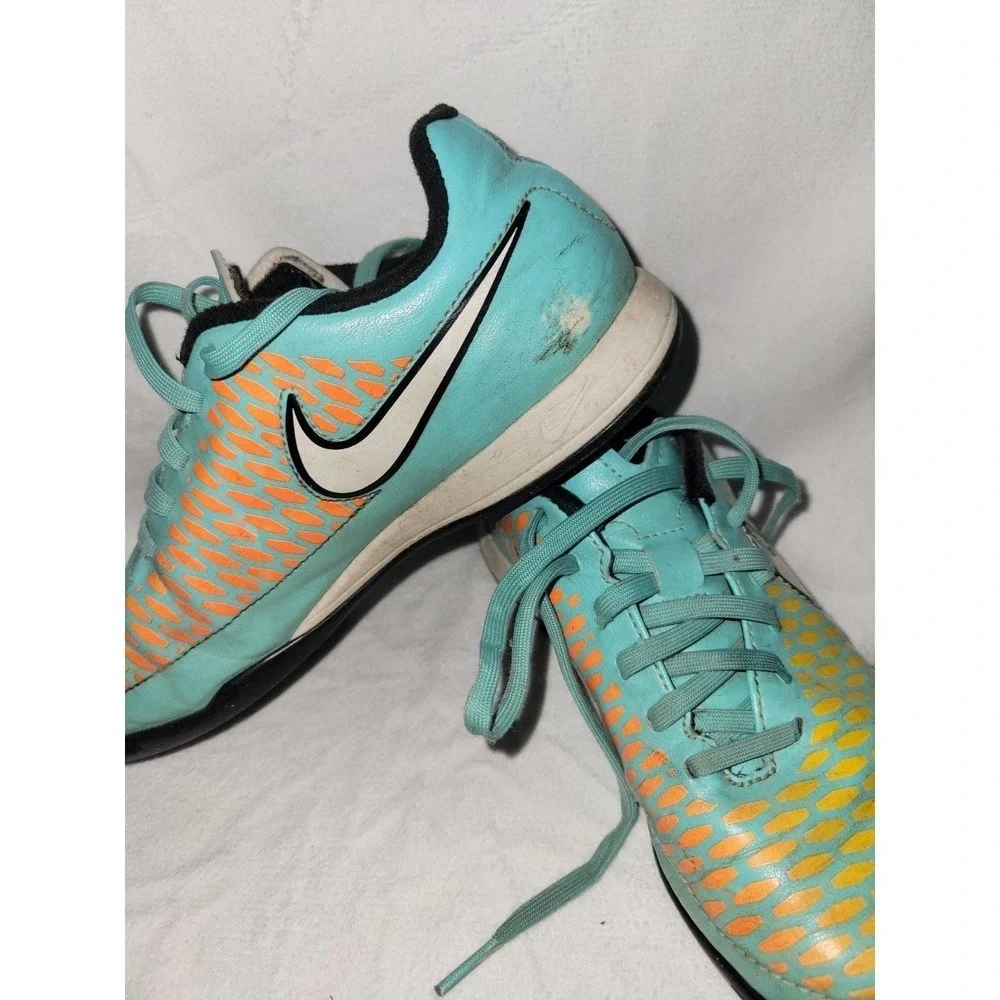 Nike size 2.5